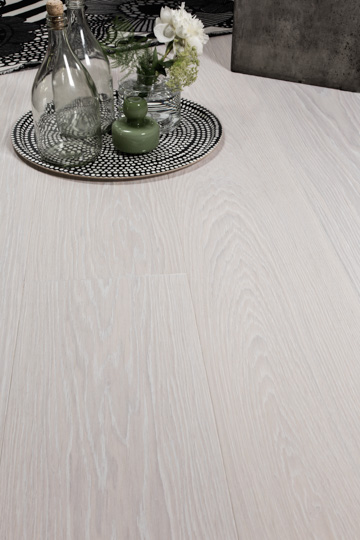 Tljd & oljevaxad parkett 233 mm bred